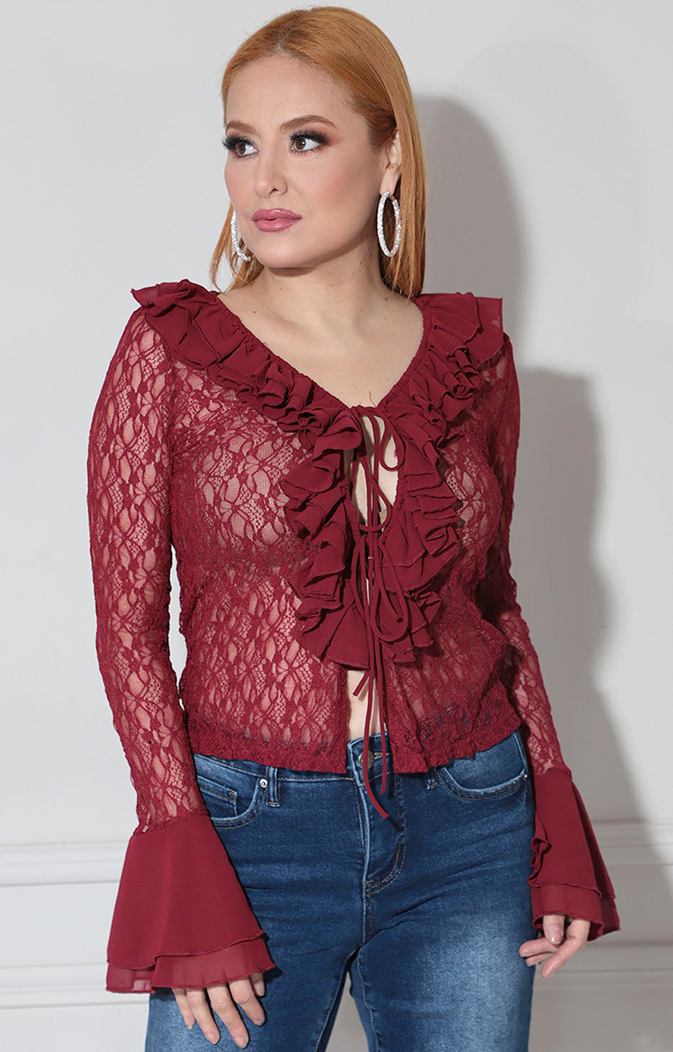 Blusa vino en encaje