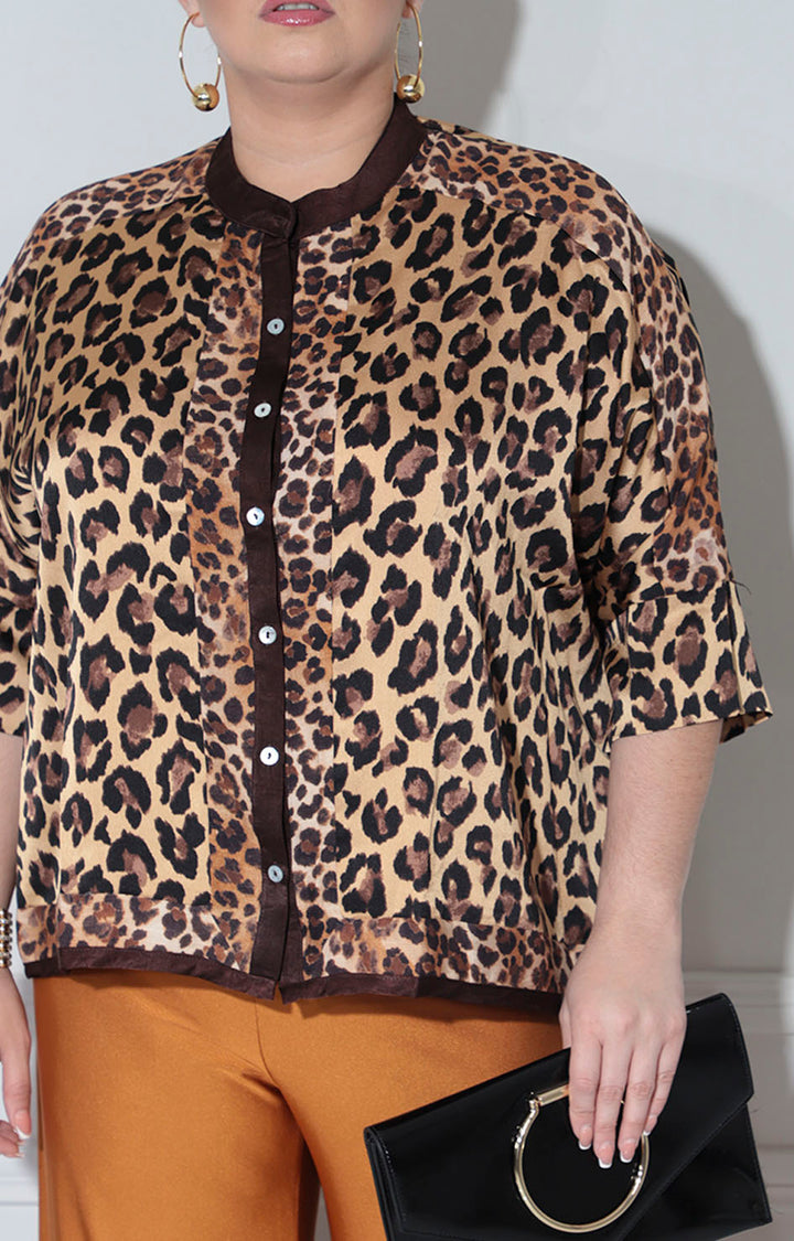 Blusa café estampada