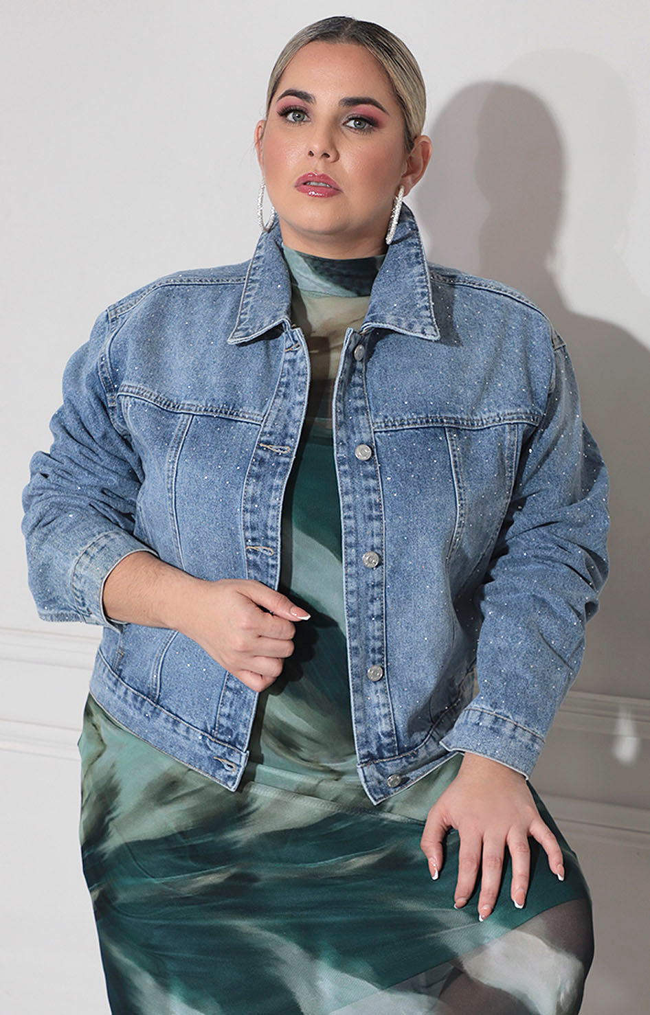 Chamarra denim con brillos