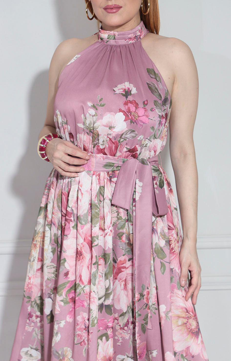 Vestido rosa con flores