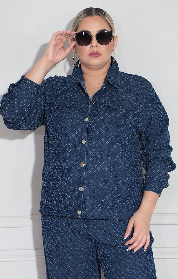 conjunto de mezclilla obscuro