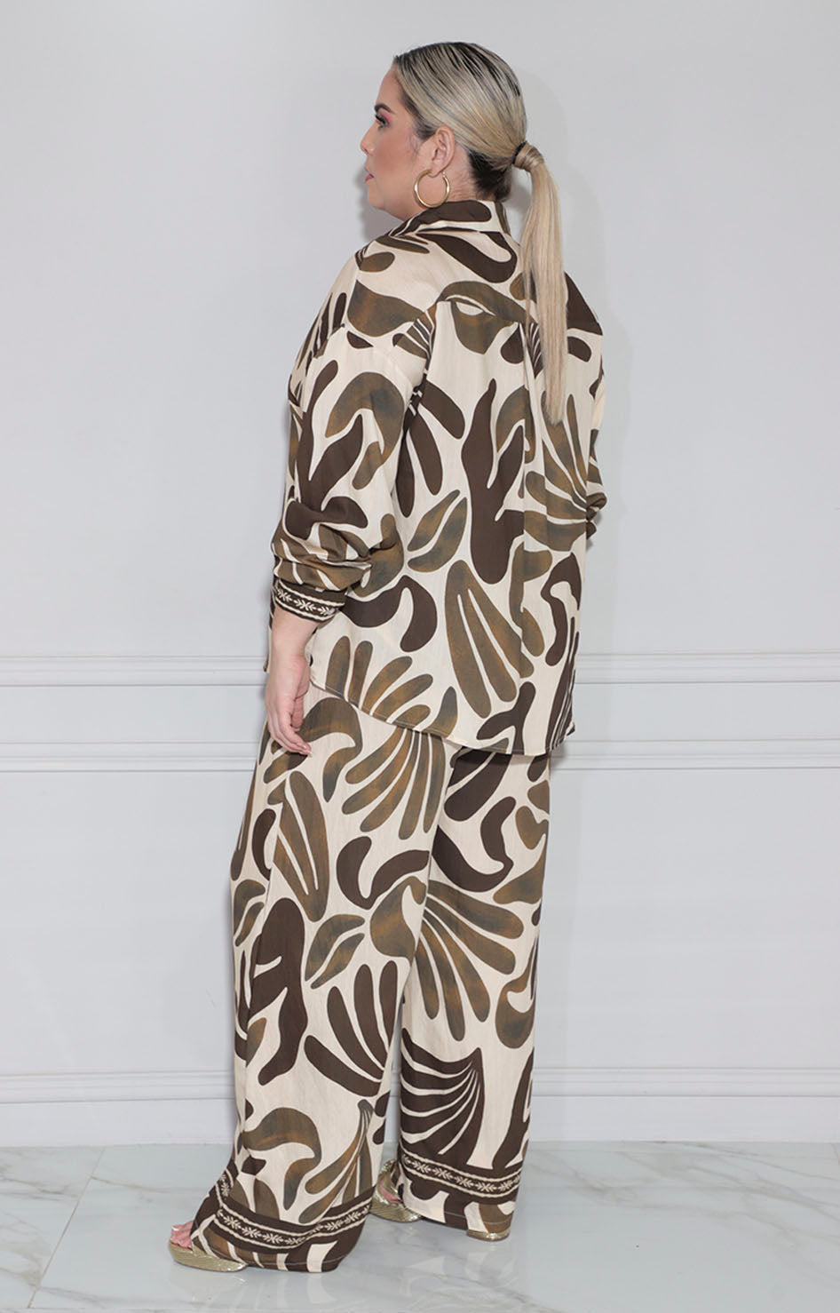 Conjunto beige floral