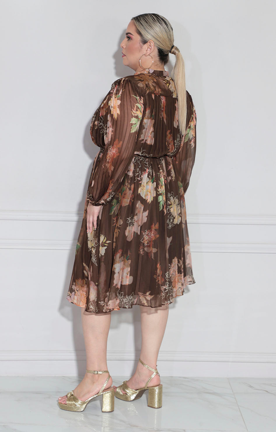 Vestido café floral