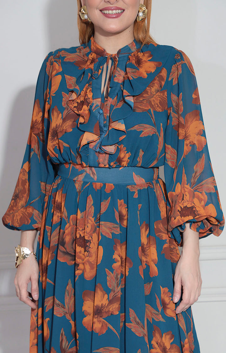 Vestido azul con hojas