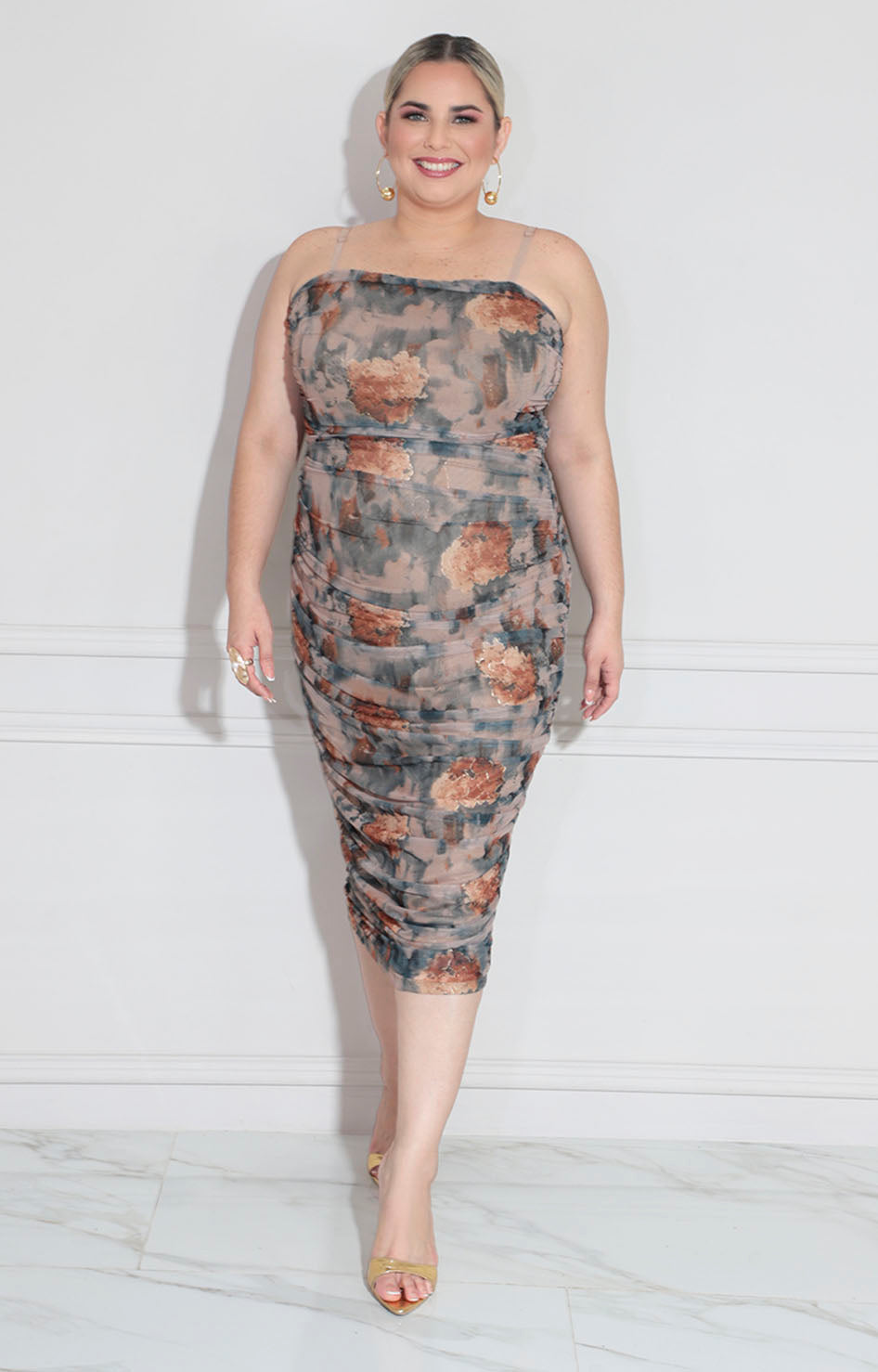 Vestido café estampado