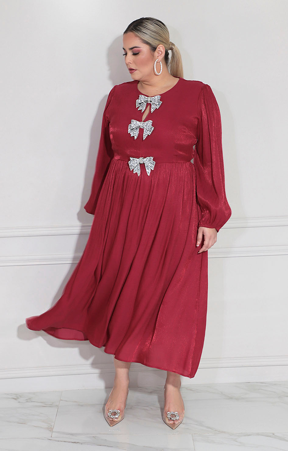 Vestido vino con moños