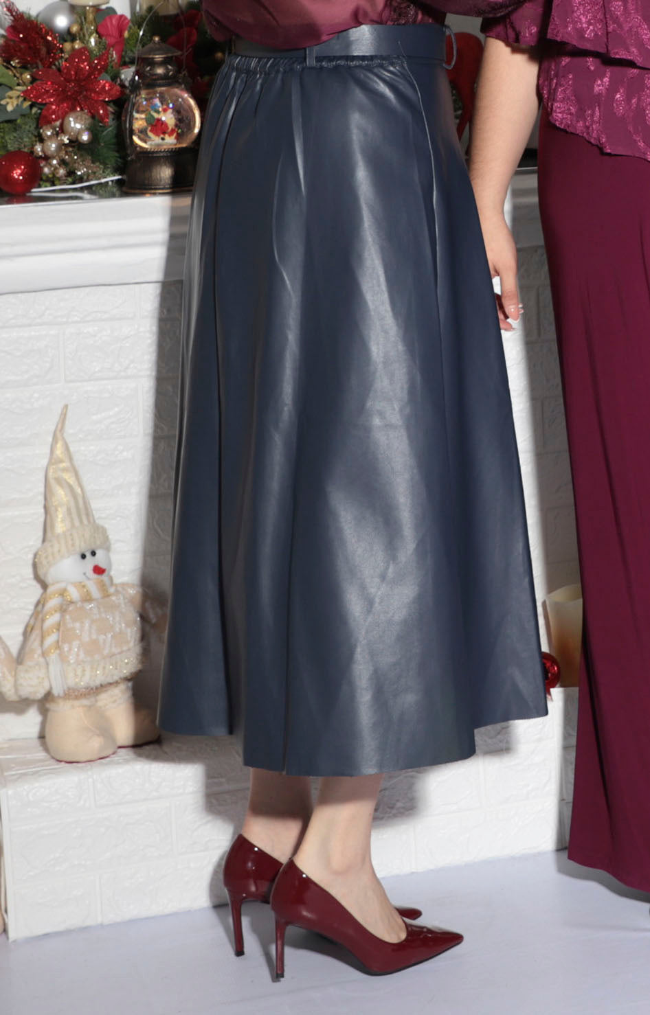Falda azul vinipiel