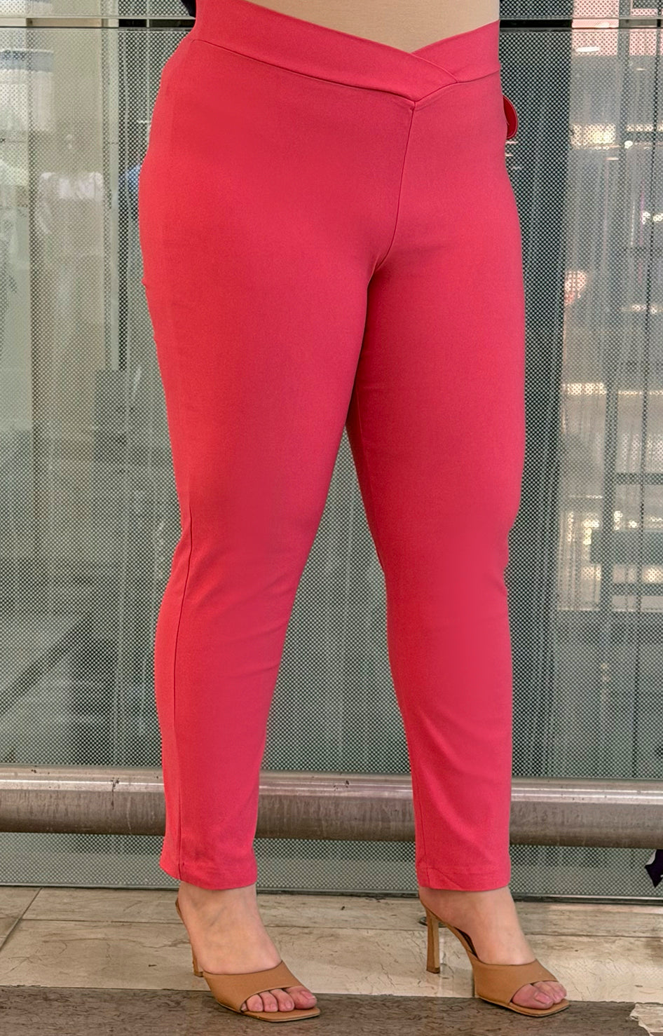 Pantalón strechts corte V - PANTALON CURVY Boutiquemirel 