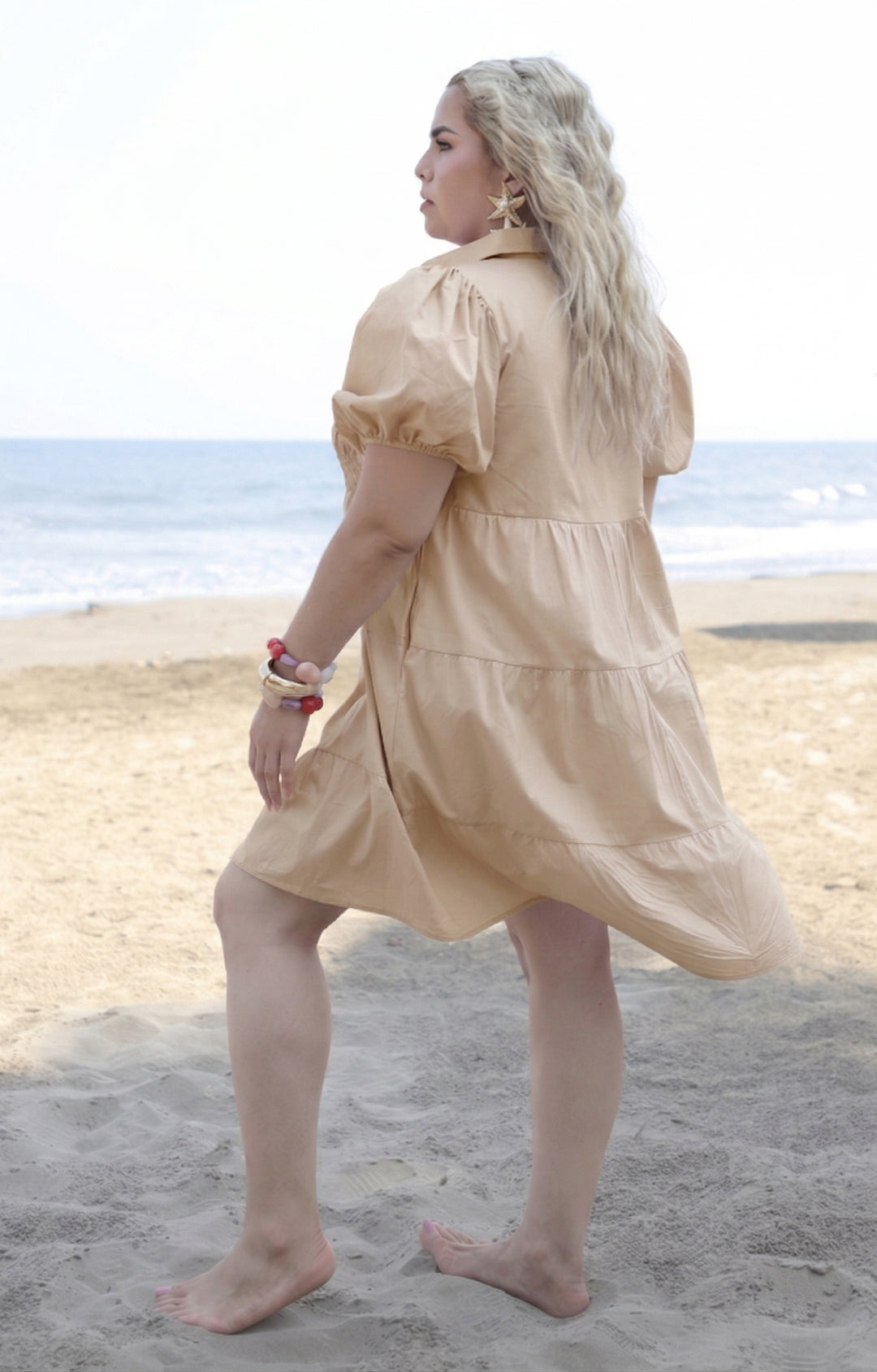 Vestido beige corto - VESTIDO CORTO CURVY Boutiquemirel 