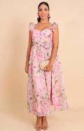 Vestido rosa estampado con lazo