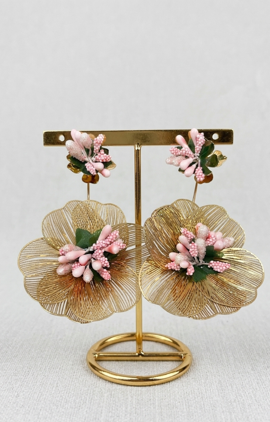 Arete dorado forma flor - ARETES Boutiquemirel 