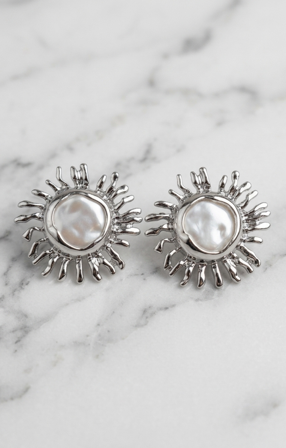 Arete en color plata forma sol - ARETES Boutiquemirel 