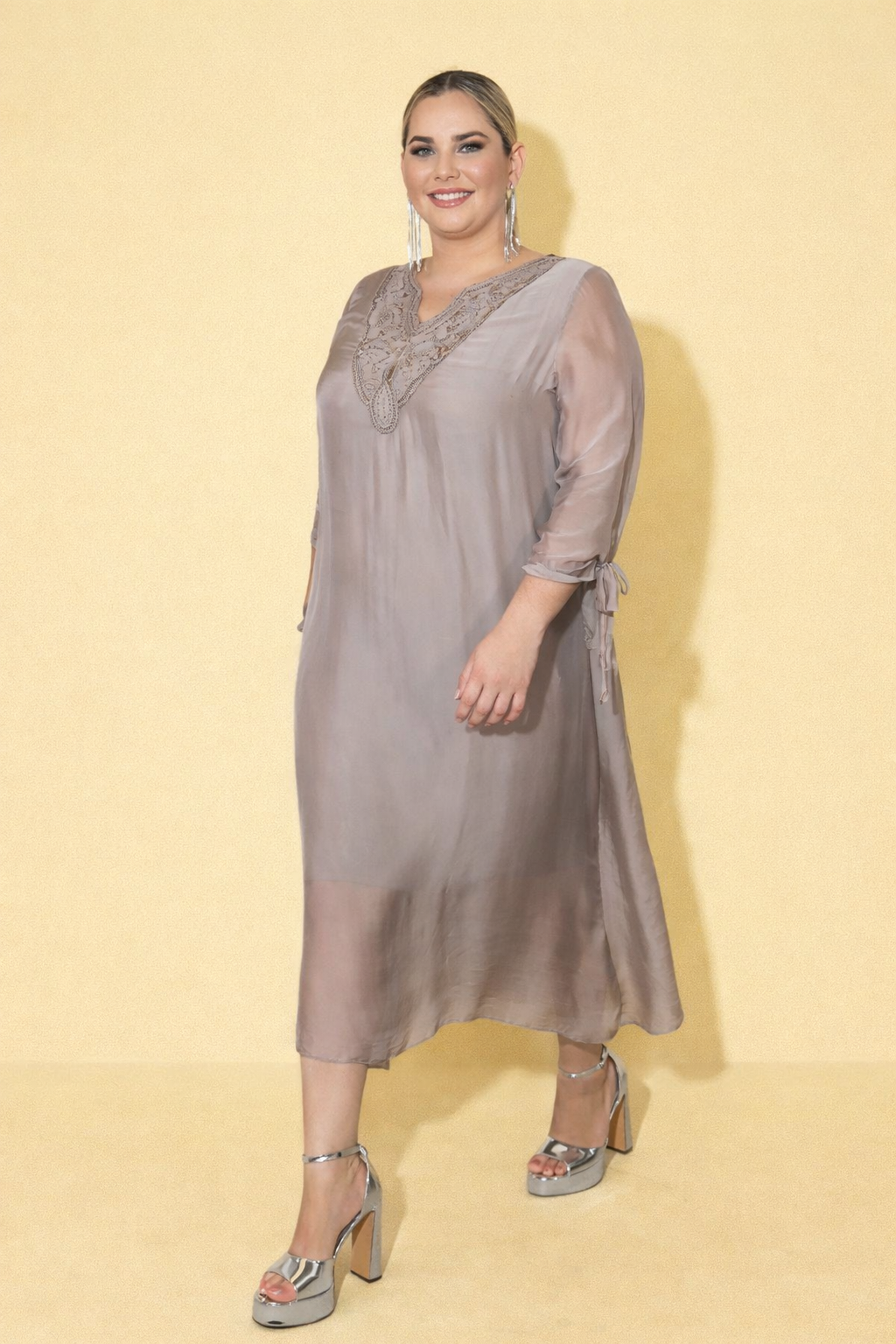 Vestido beige bordado - VESTIDO XL Boutiquemirel 