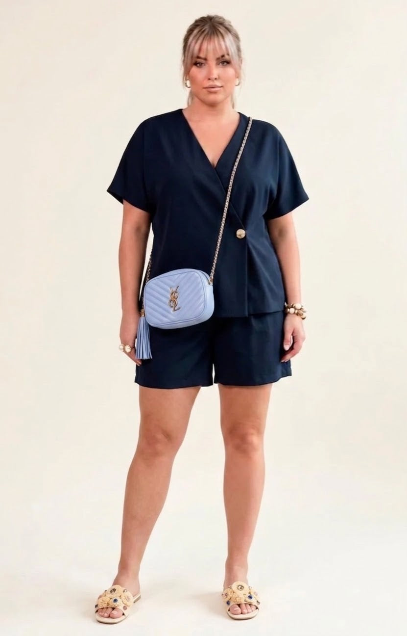 Conjunto cruzado tipo blazer con short