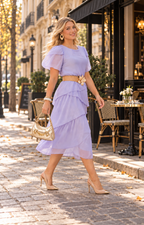 Vestido fluido con capas