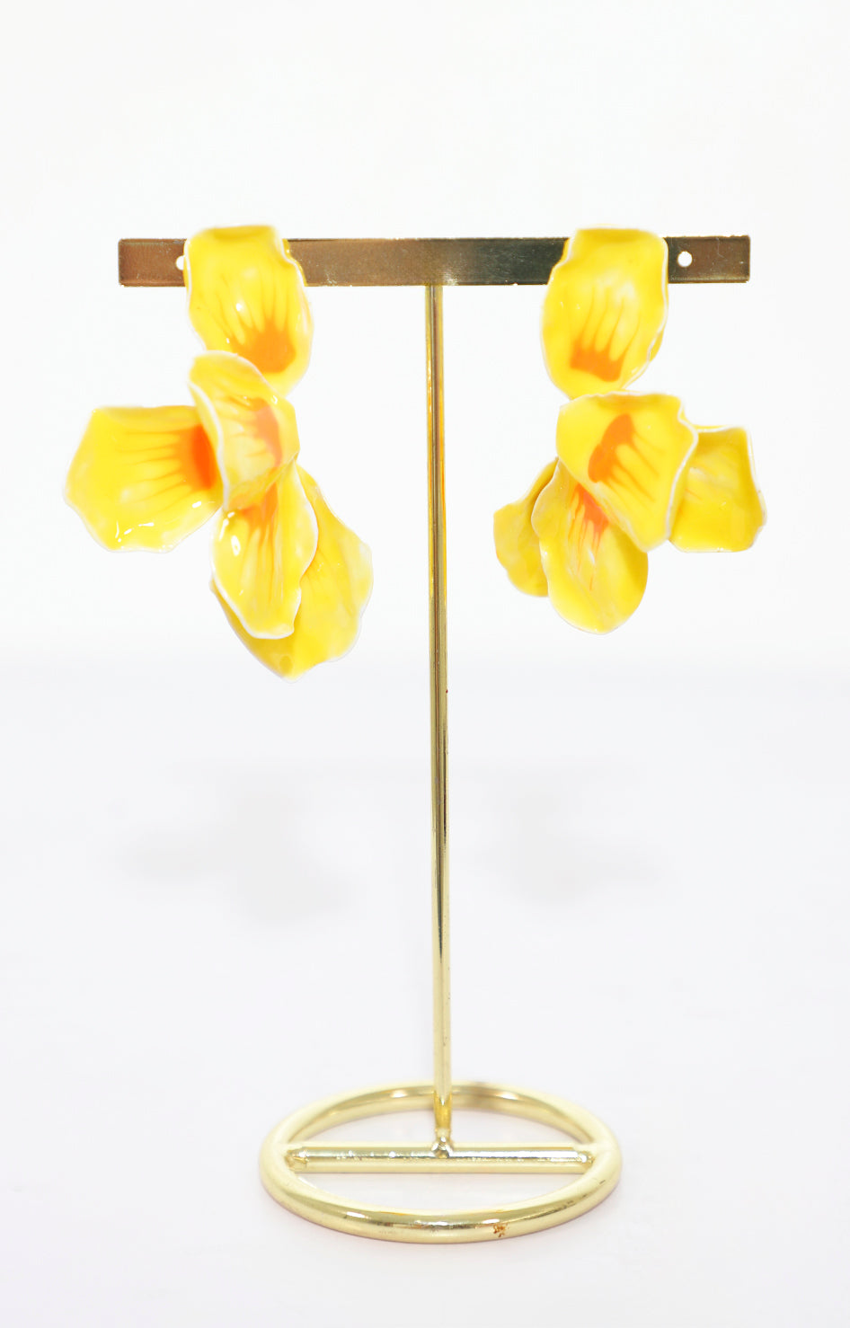 Aretes amarillos de media flor - ARETE Boutiquemirel 