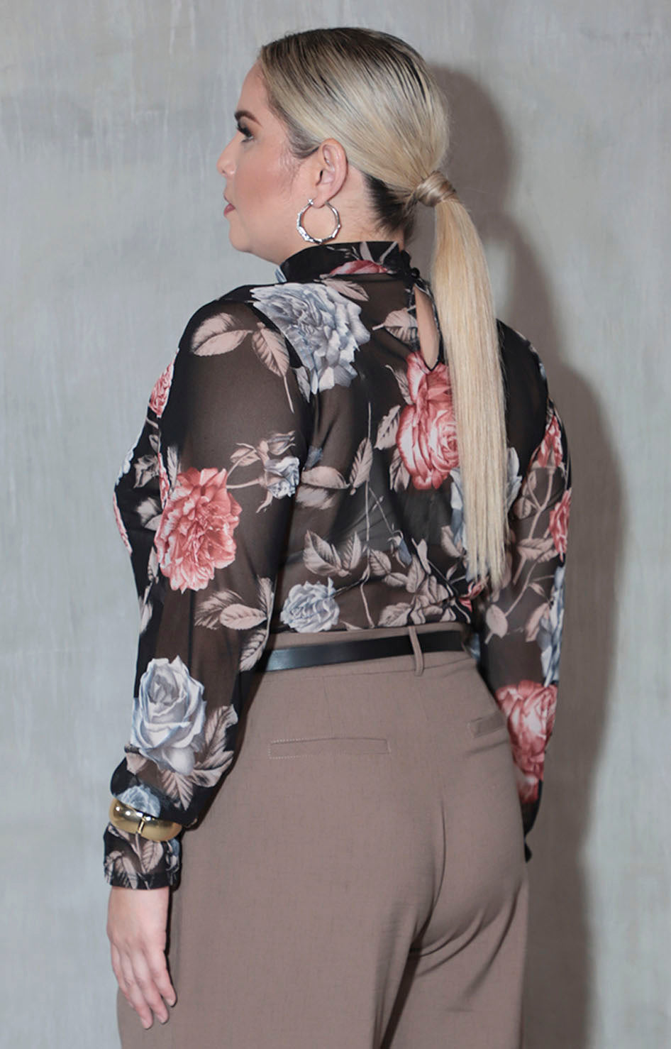 Blusa negra con flores - BLUSA XL Boutiquemirel 