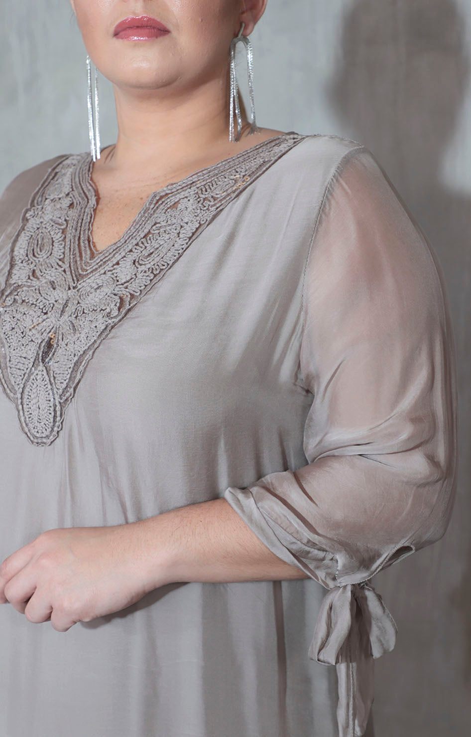 Vestido beige bordado - VESTIDO XL Boutiquemirel 