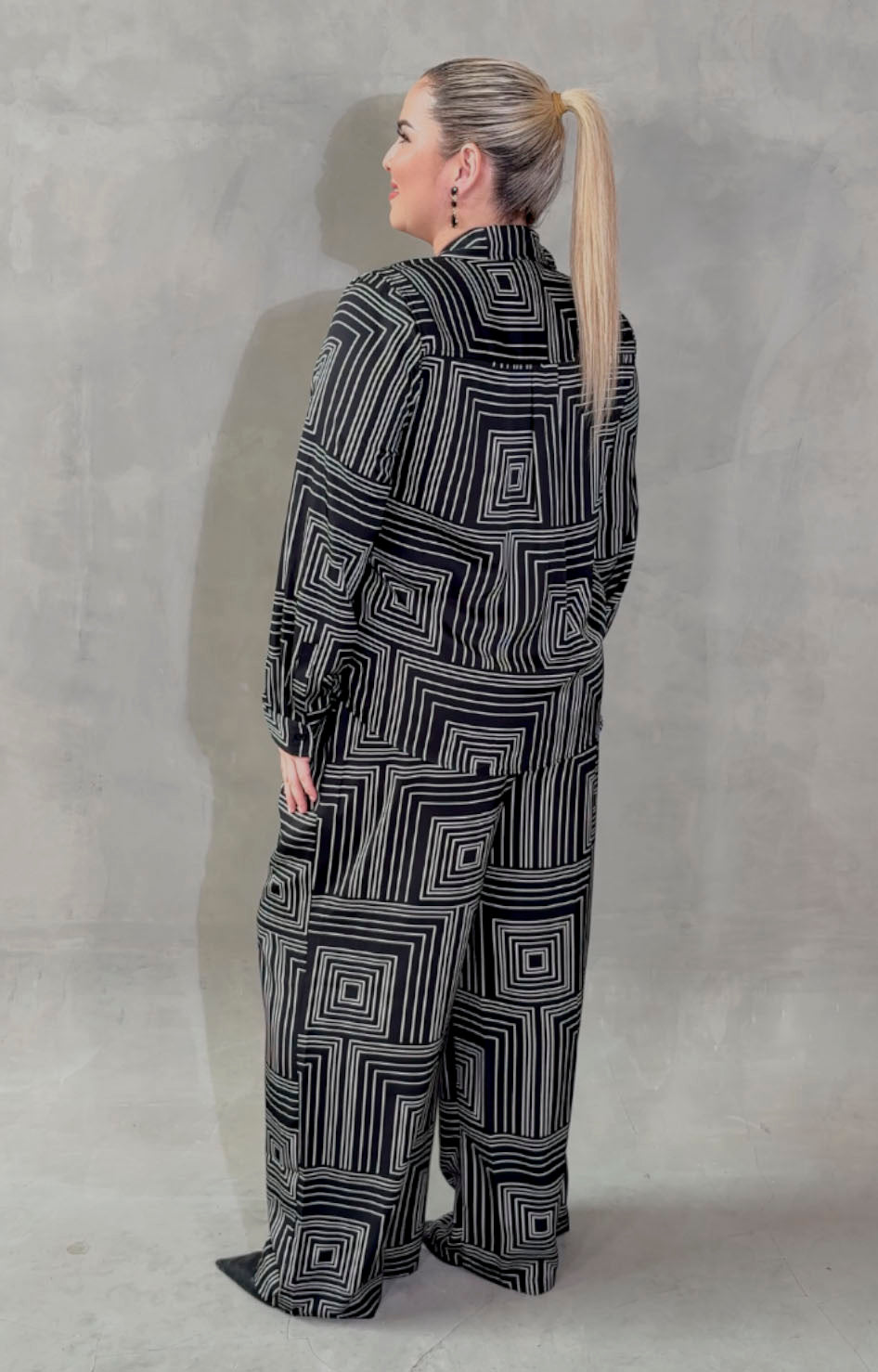 Conjunto negro estampado - CONJUNTO XL Boutiquemirel 