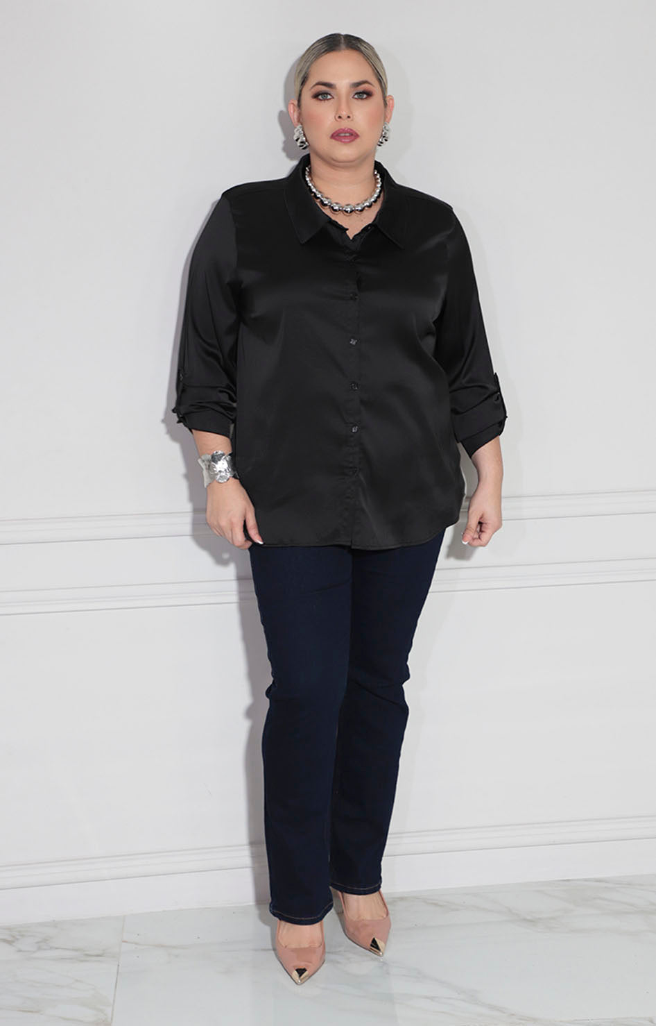 Camisera satinada negra