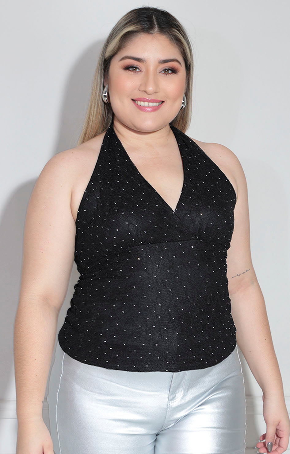 Blusa negra con brillos