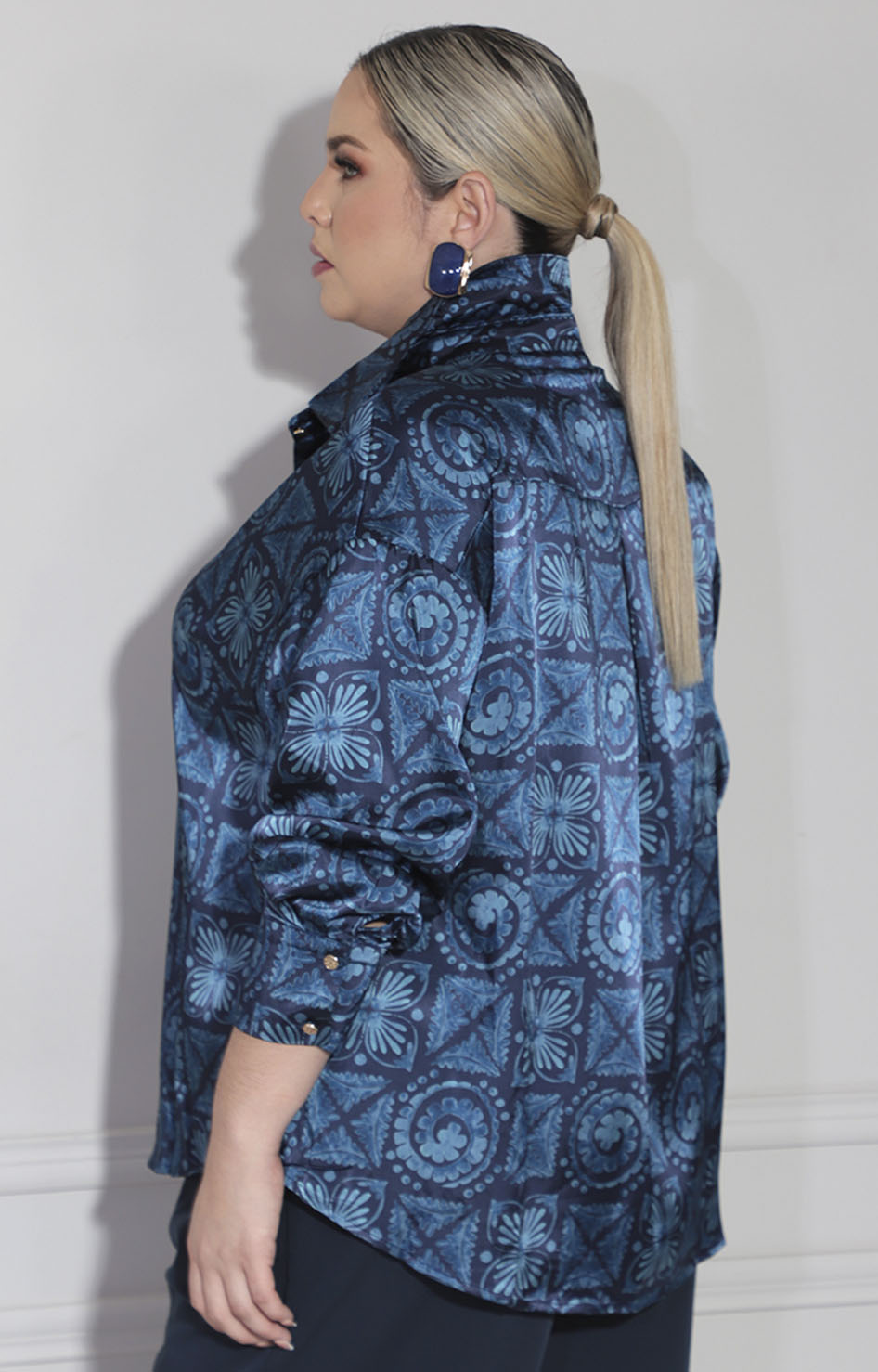 Camisera azul marino