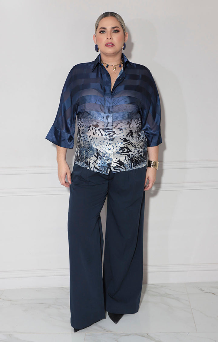 Blusa azul estampada