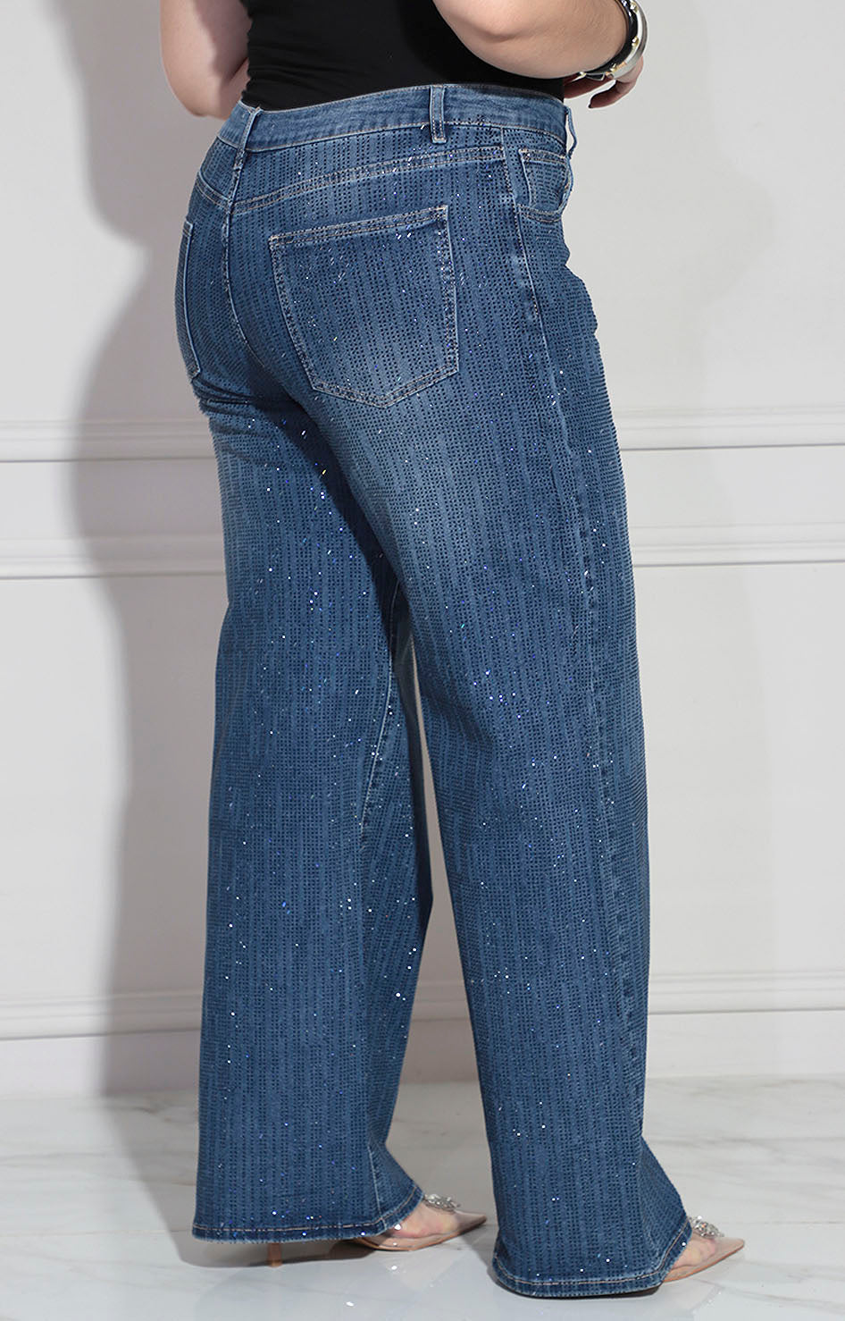Pantalón denim con brillos