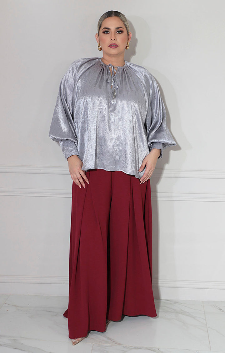 Blusa gris metálica