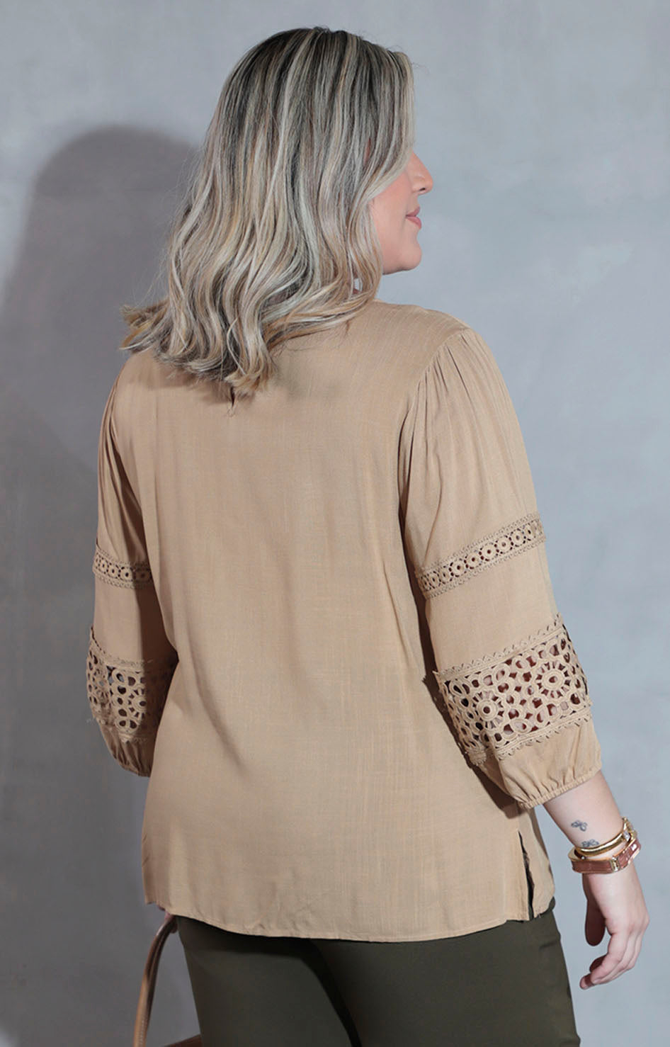Blusa beige bordada - BLUSA XL Boutiquemirel 