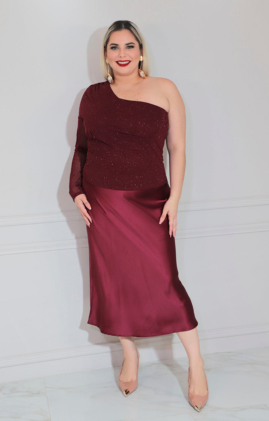 Blusa vino asimétrica