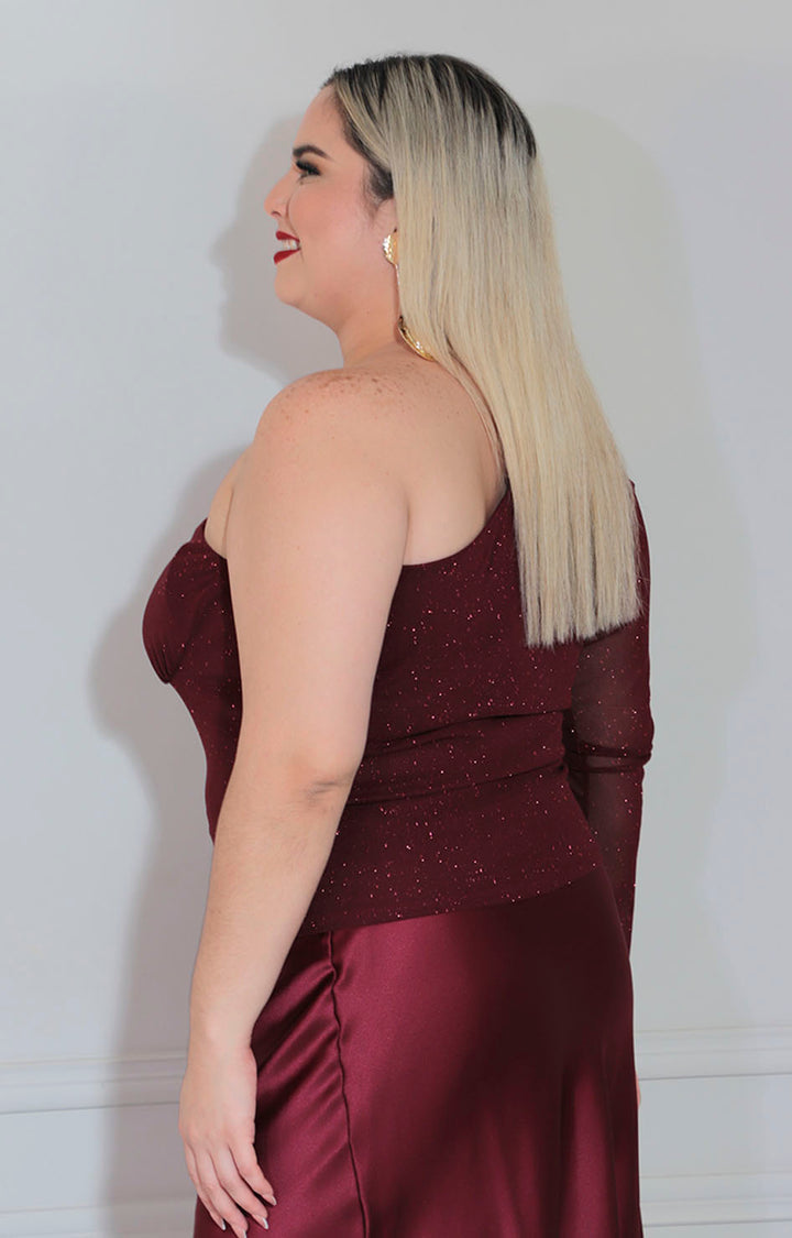 Blusa vino asimétrica