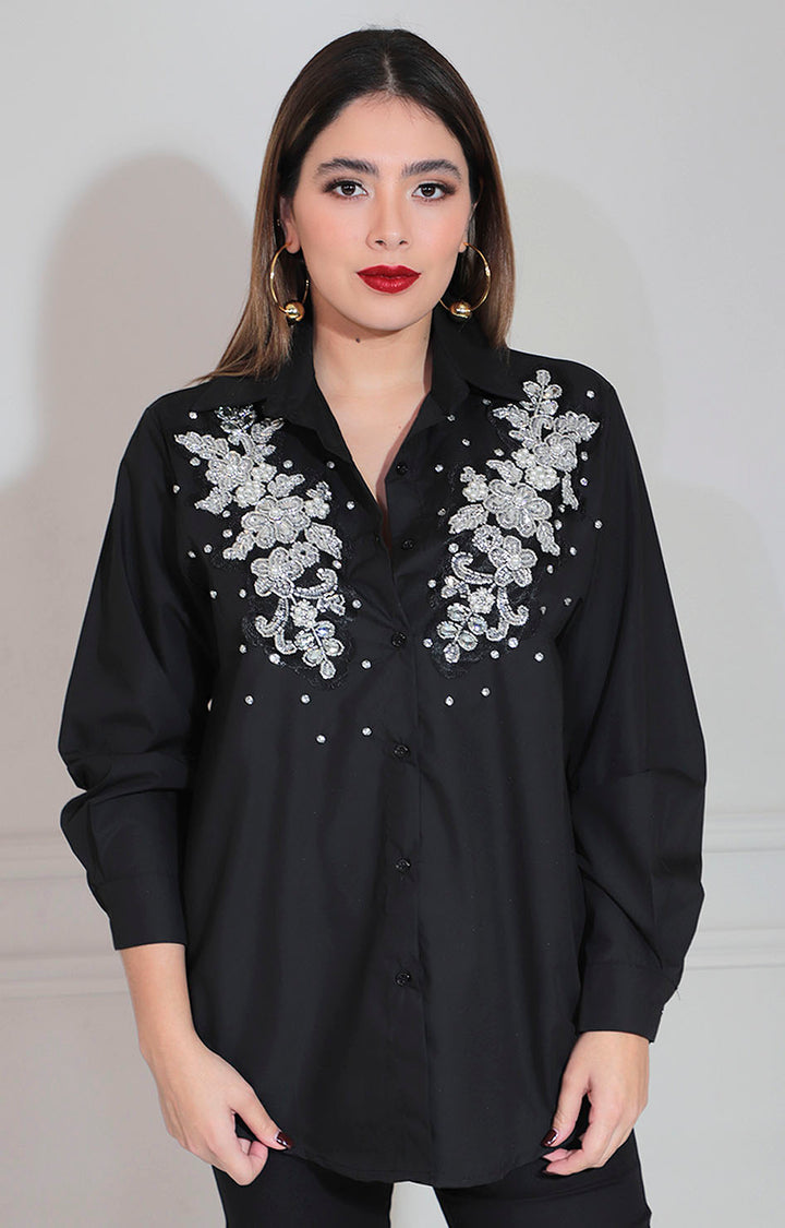 Camisera negra brillosa