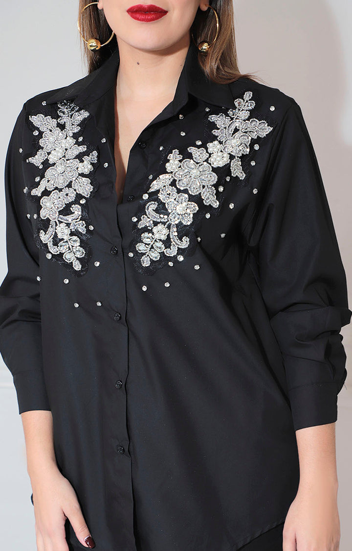 Camisera negra brillosa