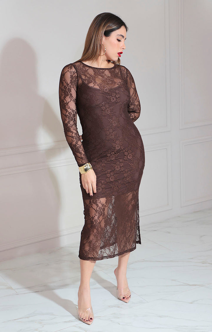 Vestido café de encaje