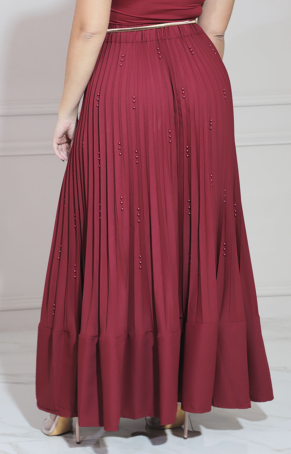 Falda vino con perlas