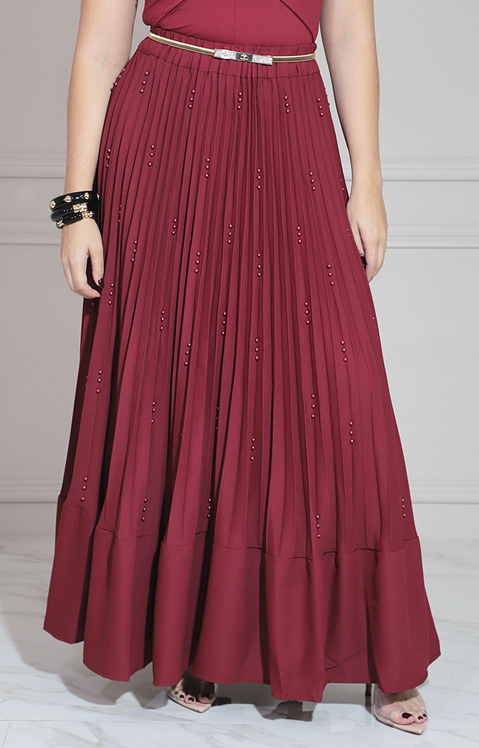 Falda vino con perlas