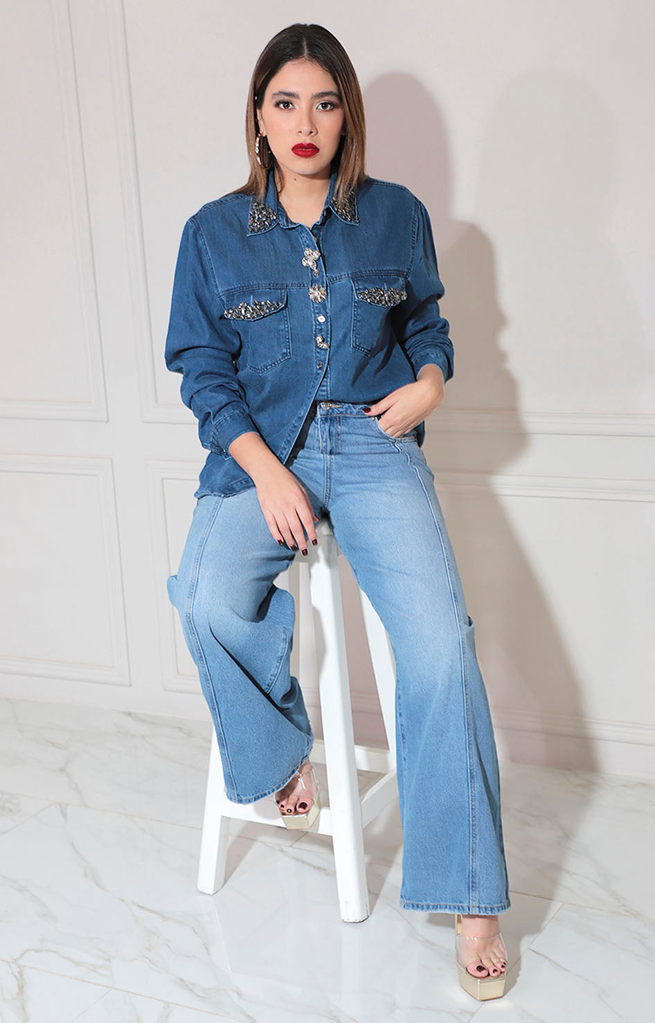 Camisera denim con brillos