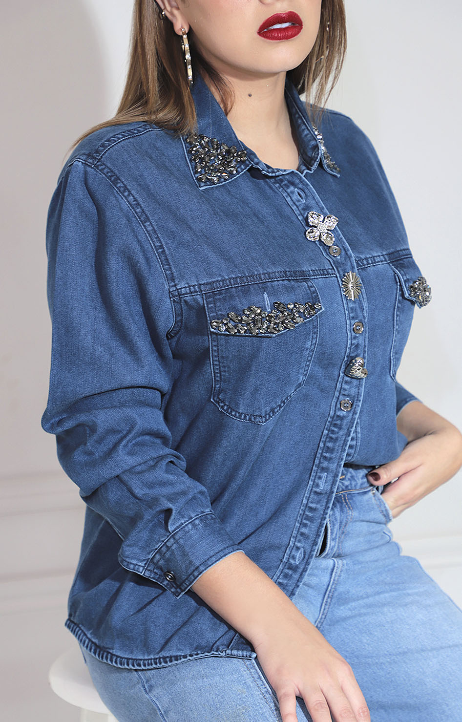 Camisera denim con brillos