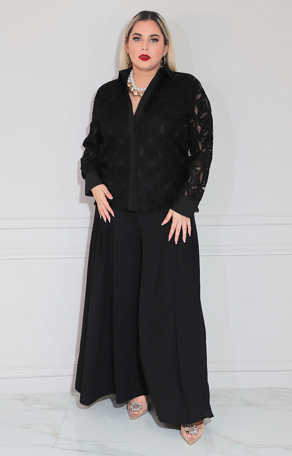 Blusa negra de guipiur