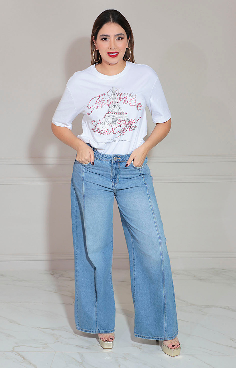 Blusa blanca con pedrería