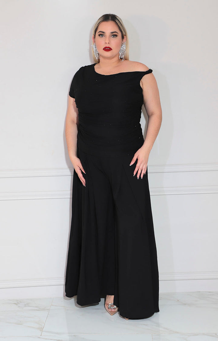 Blusa negra asimétrica