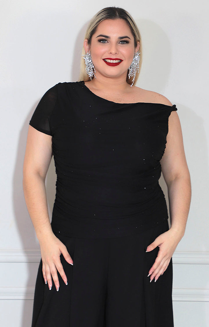 Blusa negra asimétrica