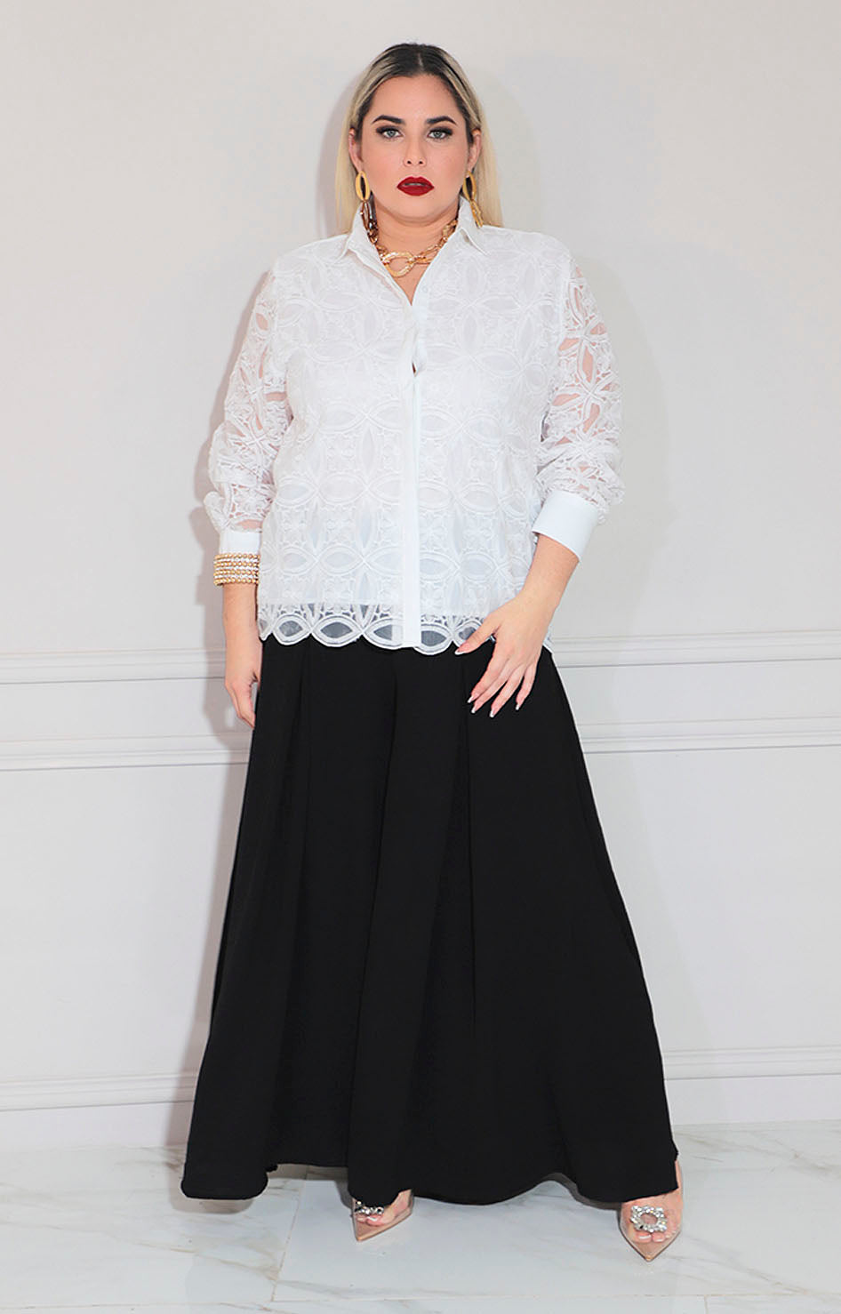 Blusa blanca de guipiur