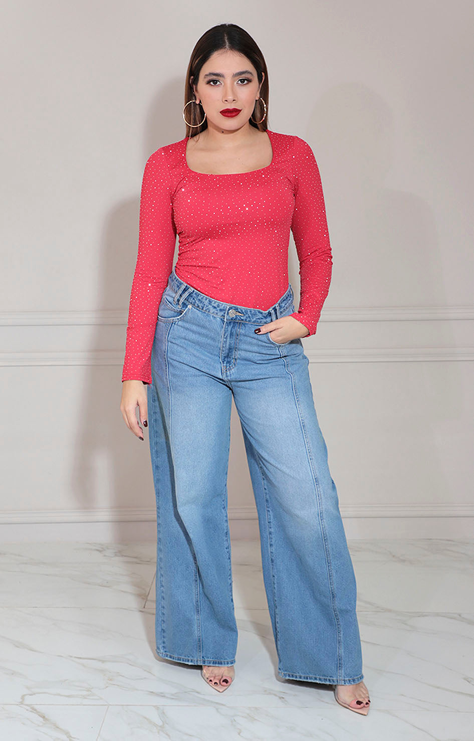 Blusa roja con brillos