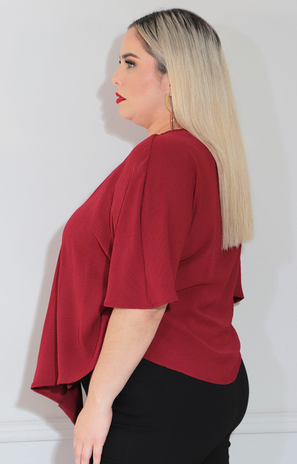 Blusa vino con broches