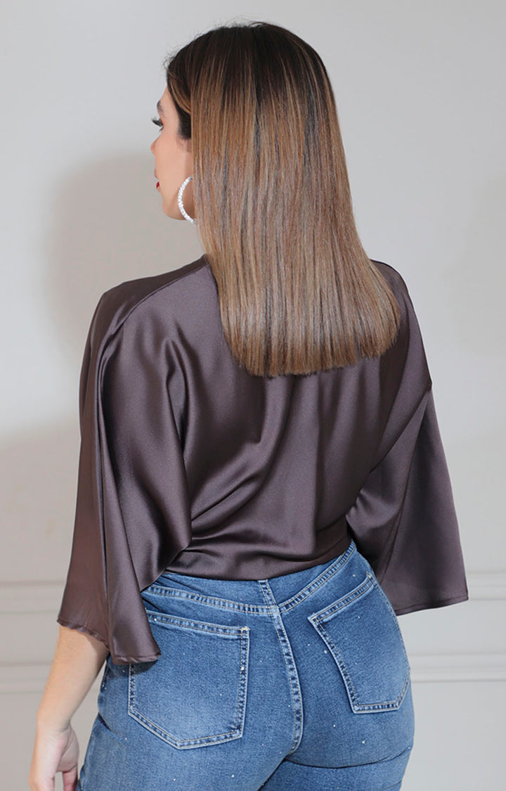 Blusa café con fruncido