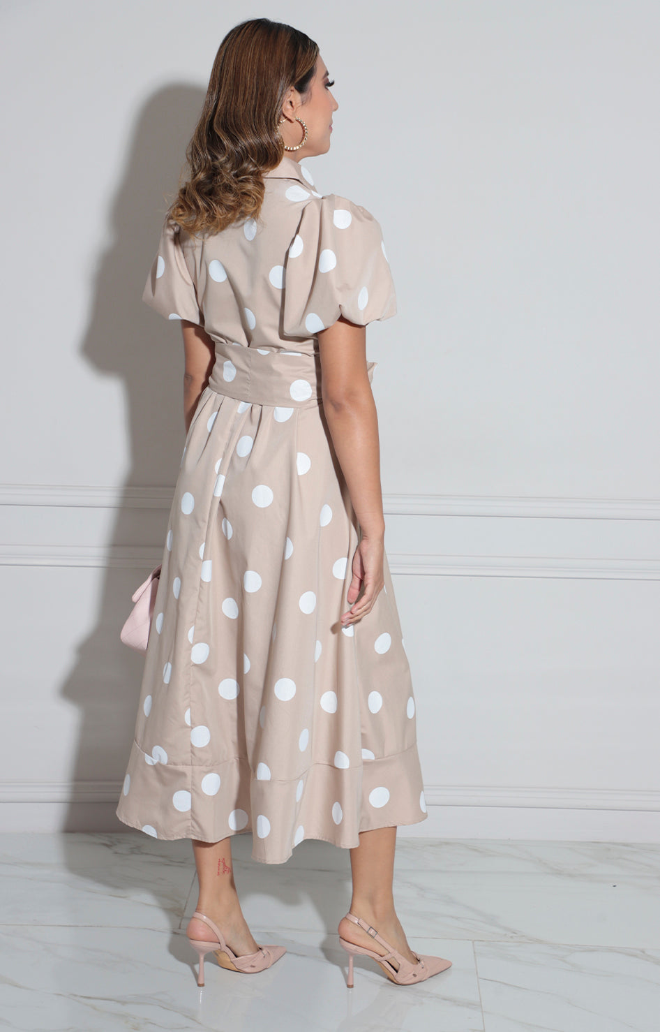 Vestido cafè estampado polka-dots