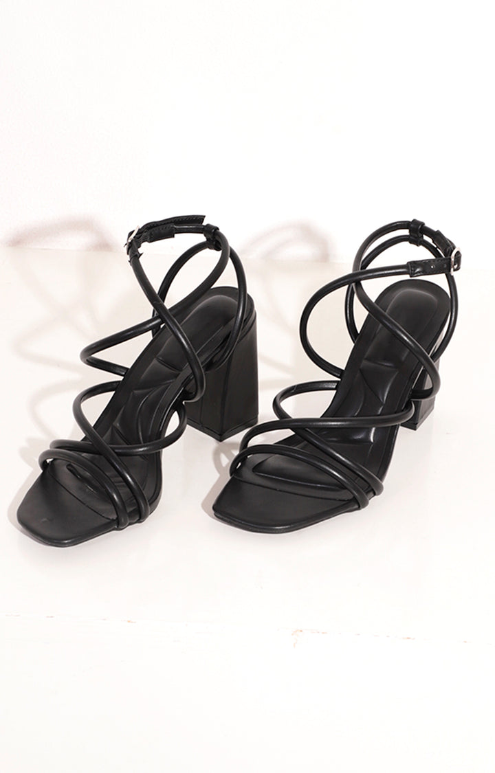 Zapatilla negra con lazos delgados - ZAPATO Boutiquemirel 