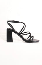 Zapatilla negra con lazos delgados - ZAPATO Boutiquemirel 